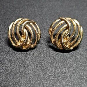 Vintage Monet Clip on Earrings